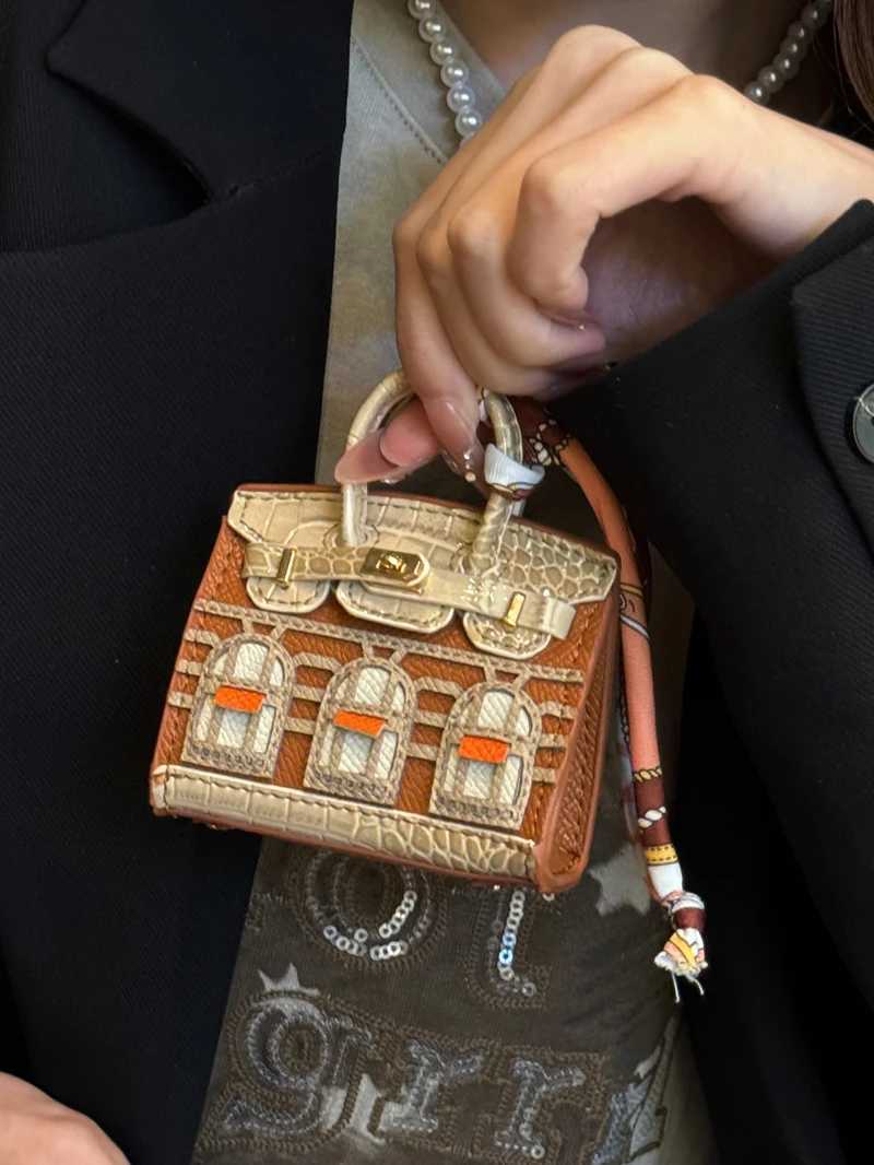 Fashion Female Cute Mini Bag Earphone Case For Airpods 4 3 2 Pro 3 2 Galaxy Buds 3/3Pro Pendant lipstick Bag Car Key Case Z251120