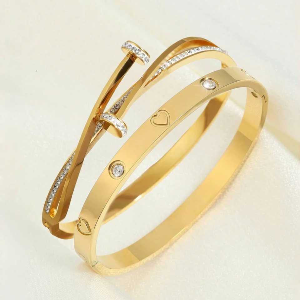 UILZ 2 PCS America 316L Heart Bracelet For Women High Quality Gold Plated Stainless Steel Waterproof Non-Fade Bracelet JewelryW251121