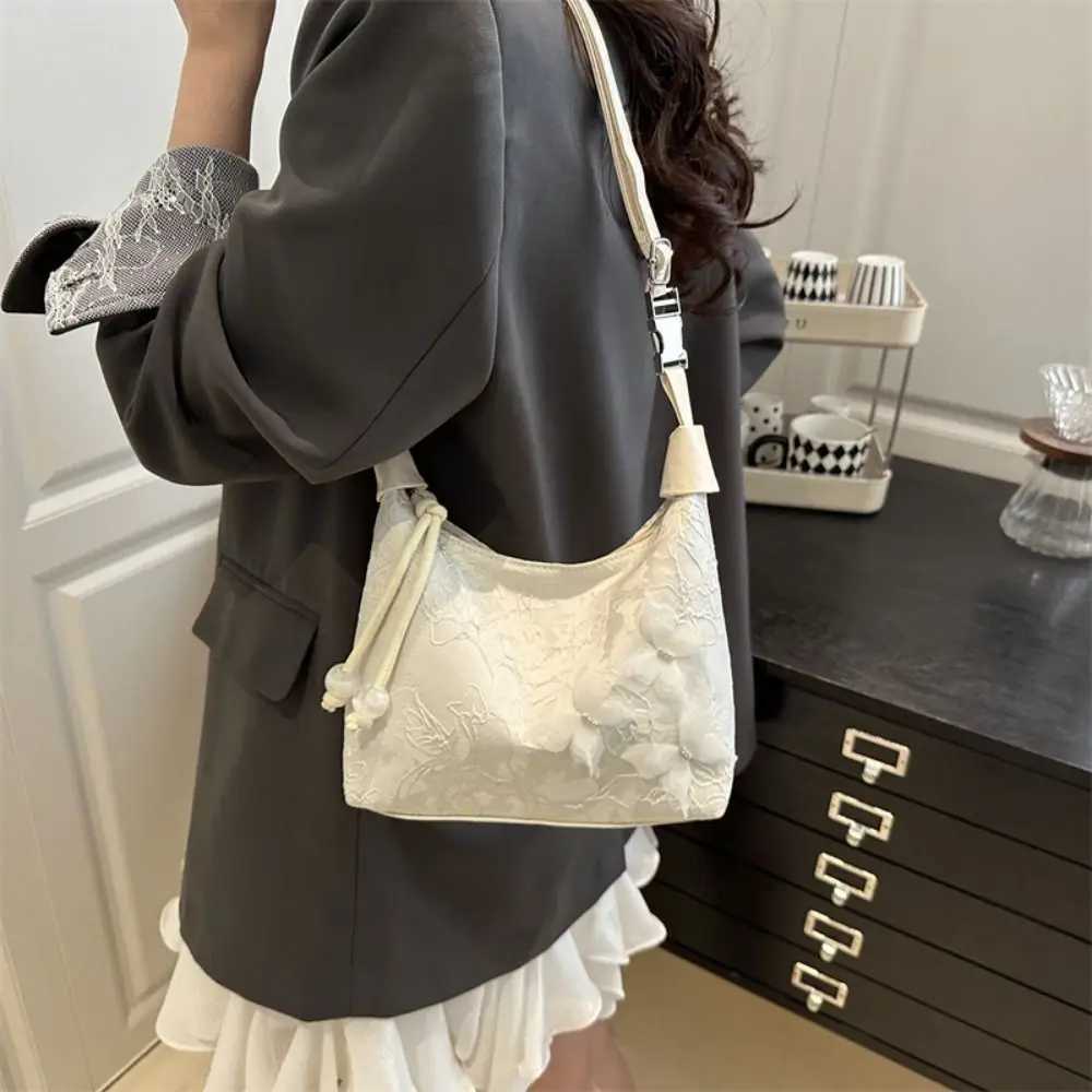 Retro Embroidered New Chinese Style Handbag Canvas Butterfly Hanfu Embroidery Handbag Zipper Shoulder Bag Cheongsam Bag WeddingT251121