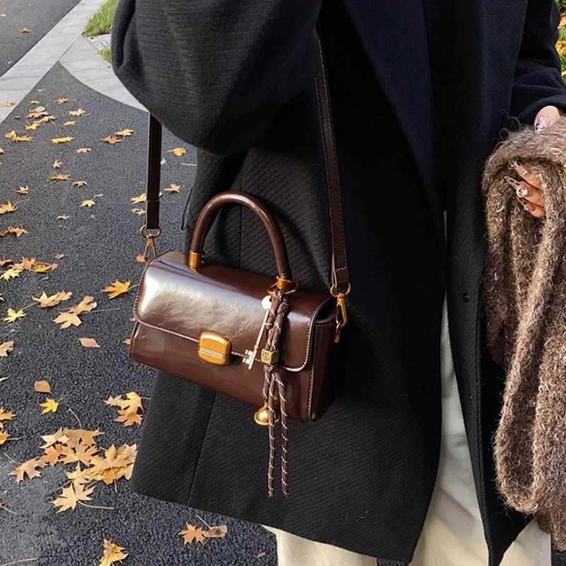 Solid Color Casual Cmuter Handbag 2025 New Niche Design Small Square Daily Bags Minimalist Shoder Bag for Wen Y251121