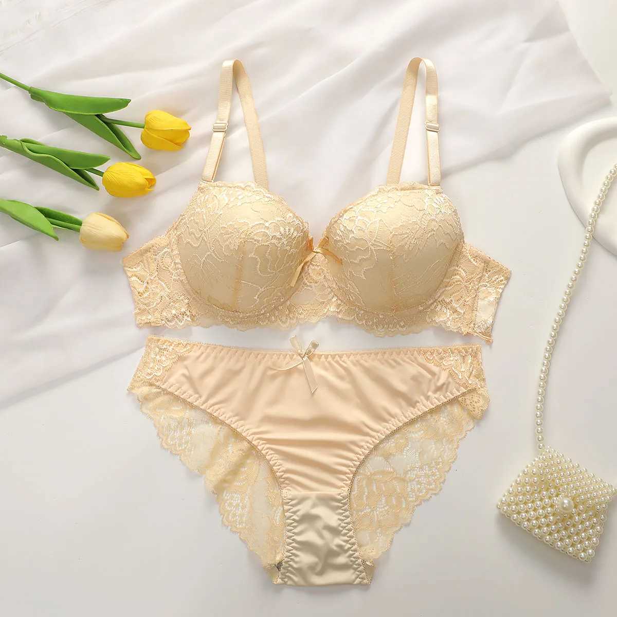 2Pieces Bras and Panty Sets Sexy Lace Transparent Floral Clothing Underwire Push Up Lingeries For WomanXJ251106