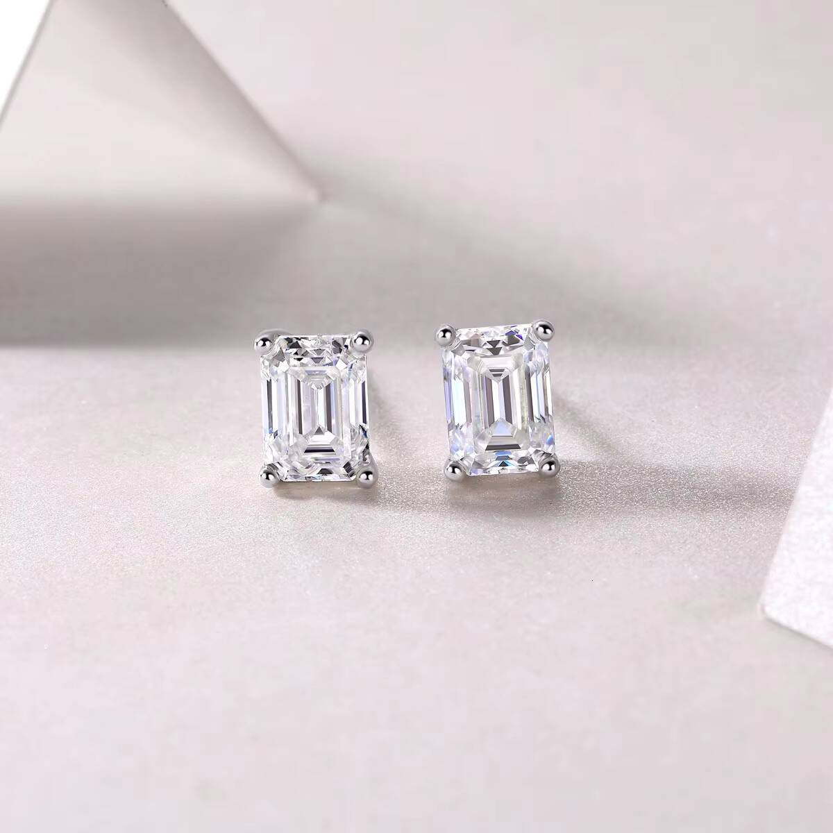 Zanlong 12955 S925 Sterling Silver Plated 18k Gold Emerald Moissanite Earrings Monsan Jewelry White Gold Plated Earrings