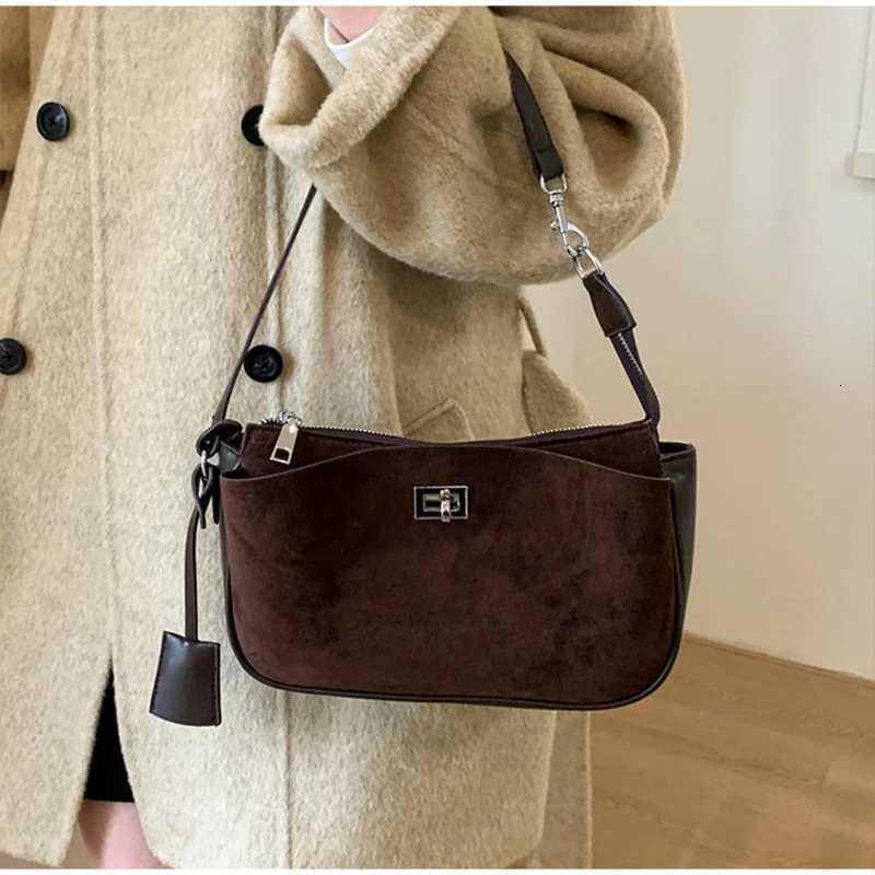 Mahjg Bag Soft Hobo e-shoder Crossbody Underarm Small Square Bag For Fem High-grade Lock Small Square Leather Bag Y251121