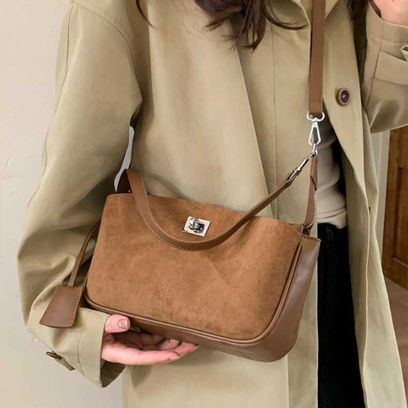 Mahjg Bag Soft Hobo e-shoder Crossbody Underarm Small Square Bag For Fem High-grade Lock Small Square Leather Bag Y251121