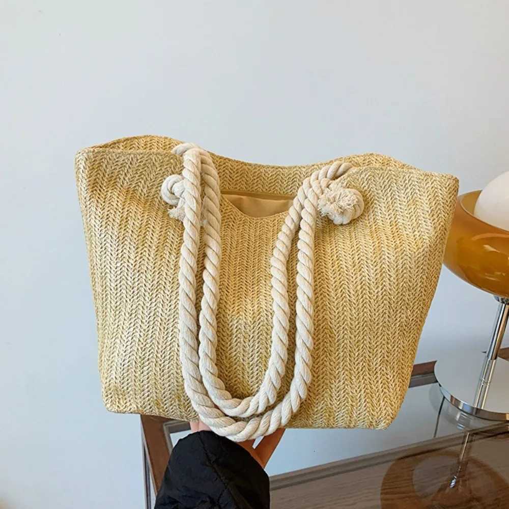 New Shoulder Bag Summer Beach Tote Bag Large Capacity Raffia Boho Shoulder Bag Top-Handle Bags WomenT251121