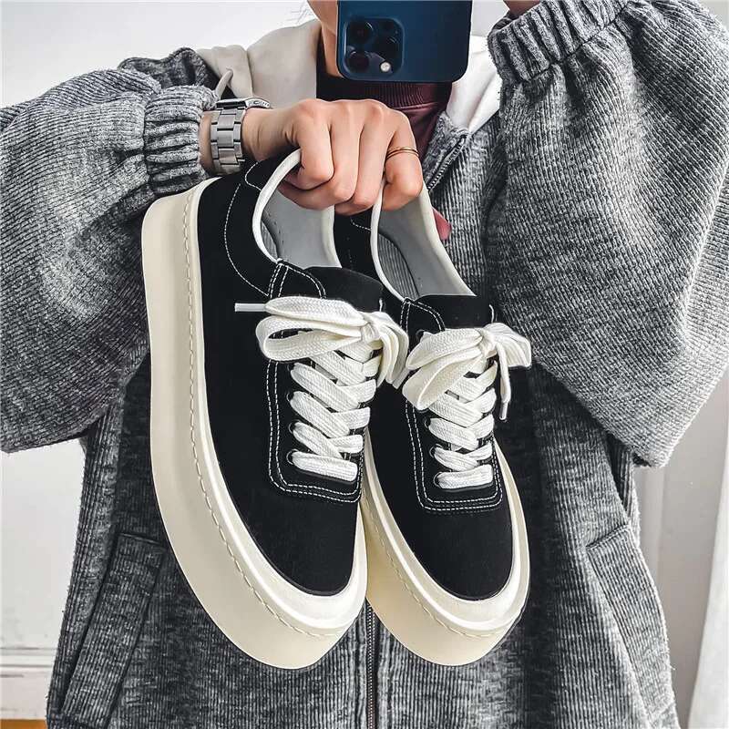designer sneakers Fashion Solid Color Wear-resistant Board 2024 Spring Popular Man Casual Thick Soles Comfortable Anti-slip Mens Shoes