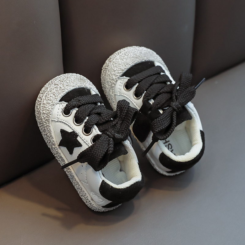 Autumn luminous shoes, boys' anti slip board shoes, soft soled closed toe fashionable trendy shoes, small dirty shoes, casual children's sho