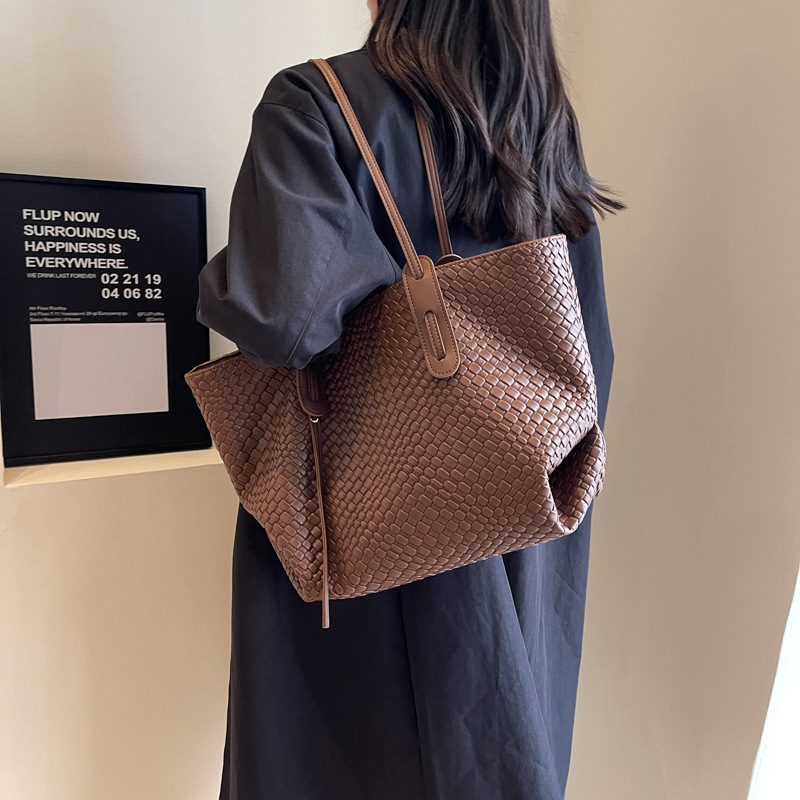 New cross-border retro woven pattern handbag shoulder bag large capacity women's crossbody bag designer bag luxury bag Christmas gift