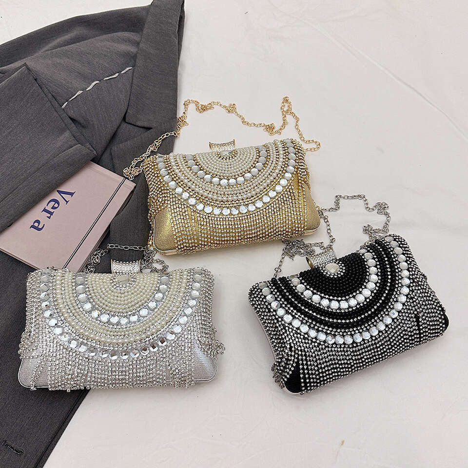 Evening gown bag pearl chain bags minimalist banquet women's 2025 new shoulder bags fashionable chain shoulder bags crossbody bag, elegant crysta