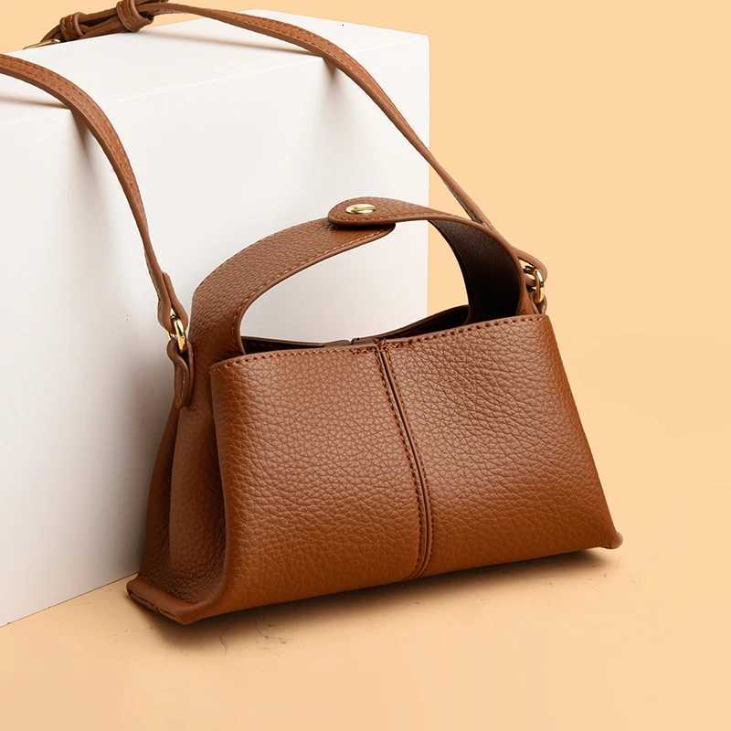 Zipper PU Crossbody Bags Ladies Bags S 2023 High Quality Versatile Solid Purse Vintage High Capacity Bolsa Transversal Y251121