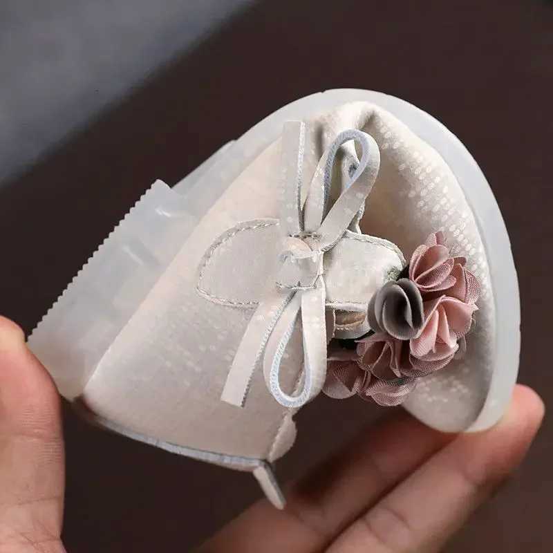 Childrens Flats Lace Big Flower Princess Party Performance Shoes Big Student Girl Shoes for Kids Soft Sole Leather FlatsW251121