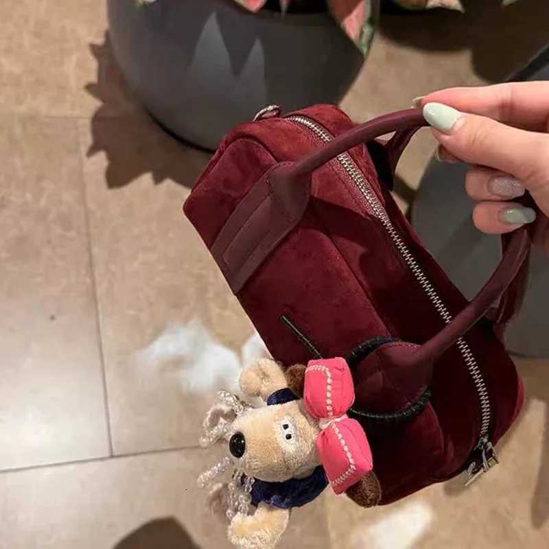 Suede Bost low Pack Wen Brand Designer Shoder Bowling Bag 2024 Autumn Winter High Street Fi Crossbody Bags Y251121