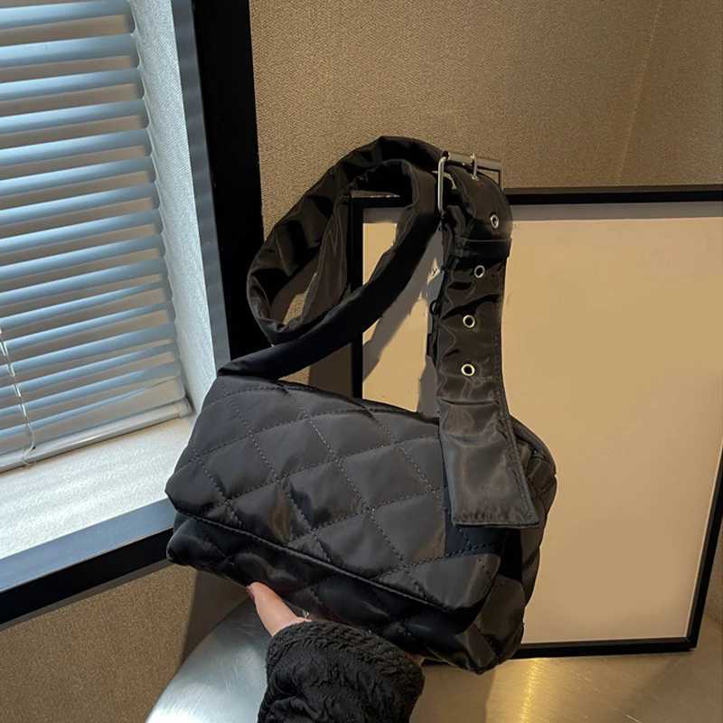 New Fi Wen Shoder Bags Space Pad Cott Winter Nyl Padded Quilted Shopper Bags Fem Casual Crossbody Bags Handbags Y251121