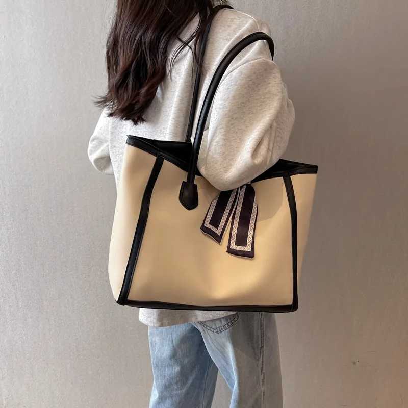 2025 New High-end Texture Commuter Big Bag Fashionable Versatile Shoulder Tote Bag Shopping Bag Large-capacity BagT251121