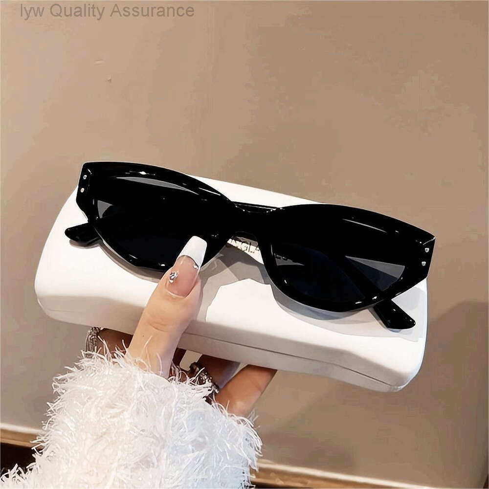 Designer Gentle Monste Monter Luxury New Network Red Personalized Small Frame Womens Hip Hop Sunglasses Mens Fashion Glasses