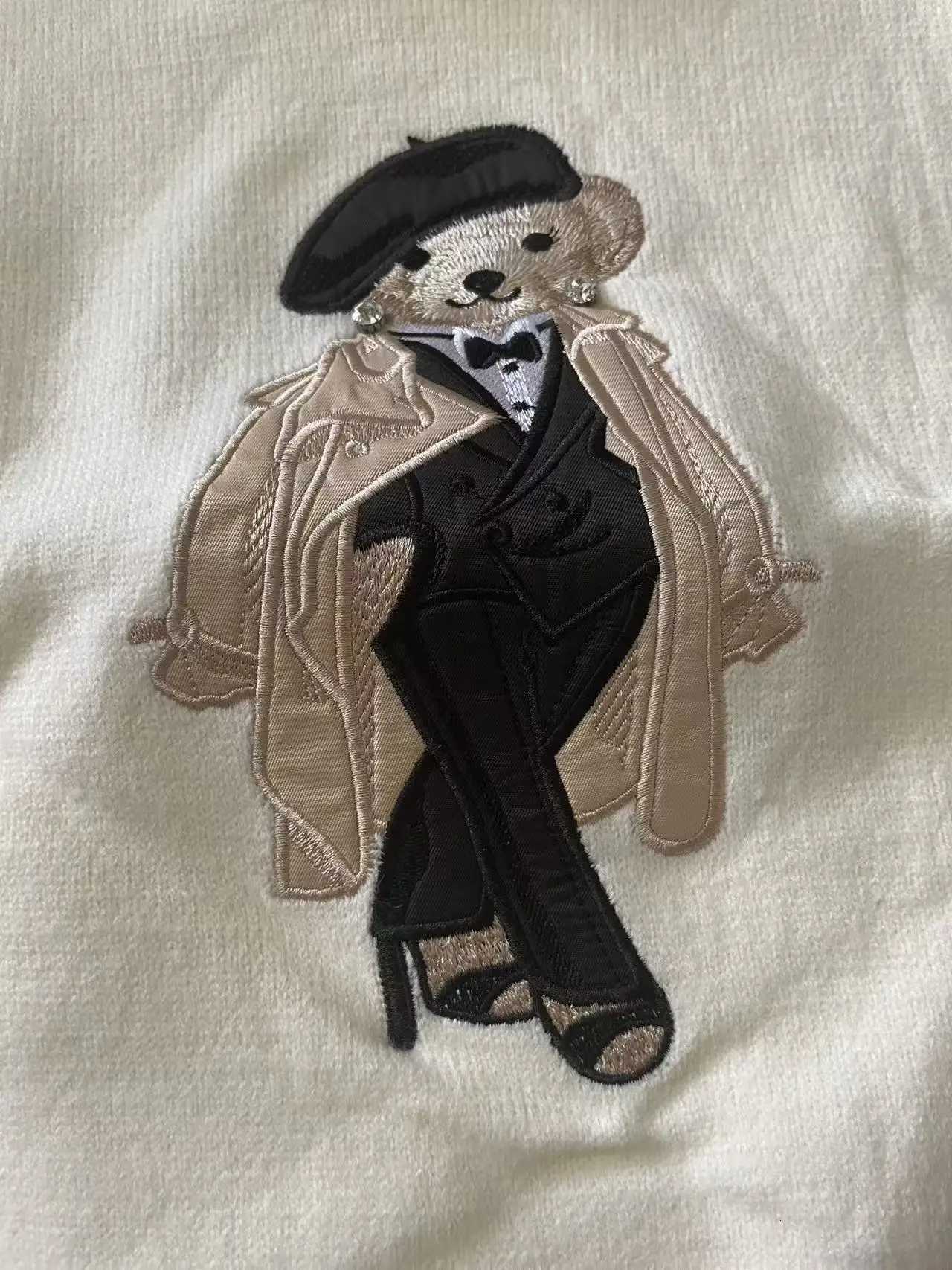 New Autumn Preppy dent Cashmere Sweater Women Cartoon Bear Embroidered O-neck Long Sve Pullover Top Casual Knitwear W251121