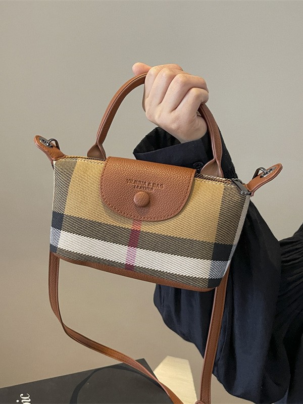 free shipping Designer Shoulder Bags 2025 New Retro Plaid Dumpling Bag Fashionable British Style Mini Handheld Crossbody Trendy Minimalist Bags