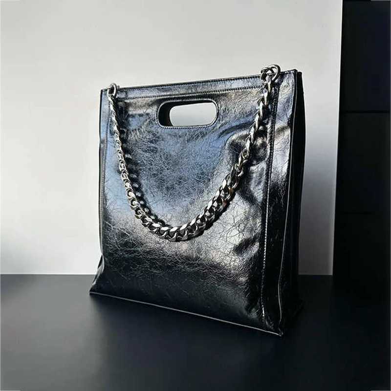 Classic Black Chain Tote Bag Casual Wen Large Capacity Soft Leather Briefcase French Single Shoder Crossbody Bags Y251121
