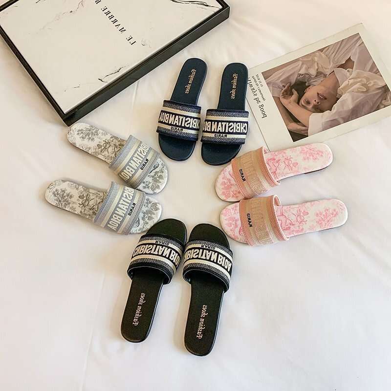 Free shipping 2025 new designer slippers flat slides for womens sandals girl blue pink fashion embroidery slipper outdoor dh5439299