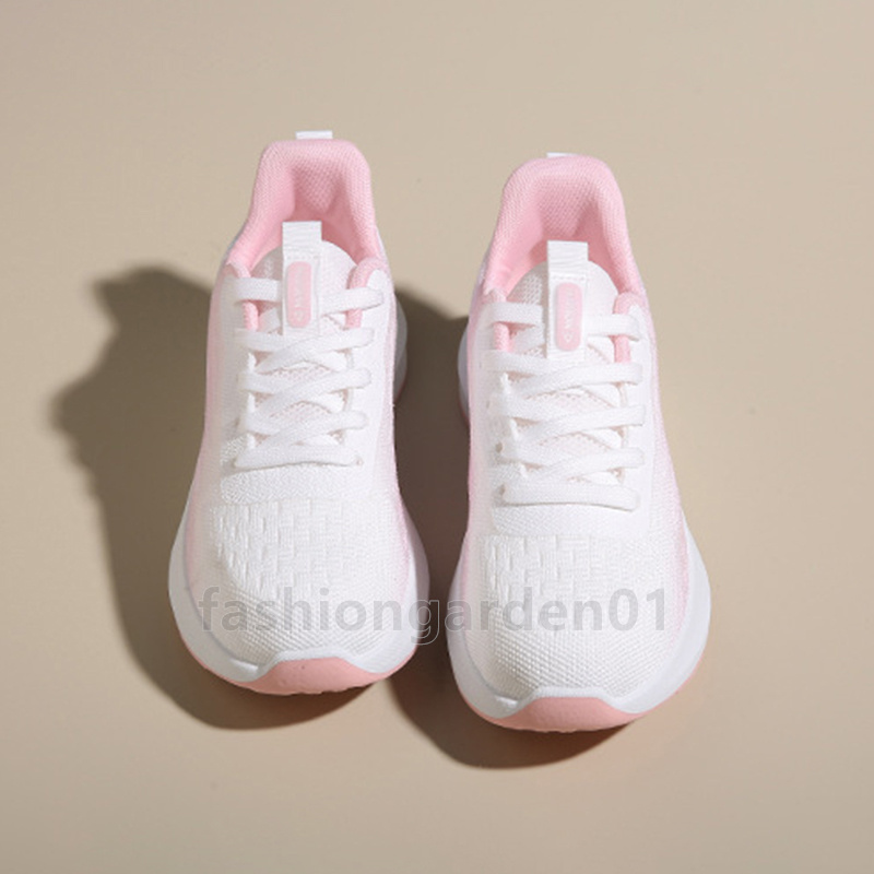 2025 Casual sneakers womens trainers Breathable women shoes flying Weaver Mesh light Walking Fashion Comfort Wearproof Sport designer shoes