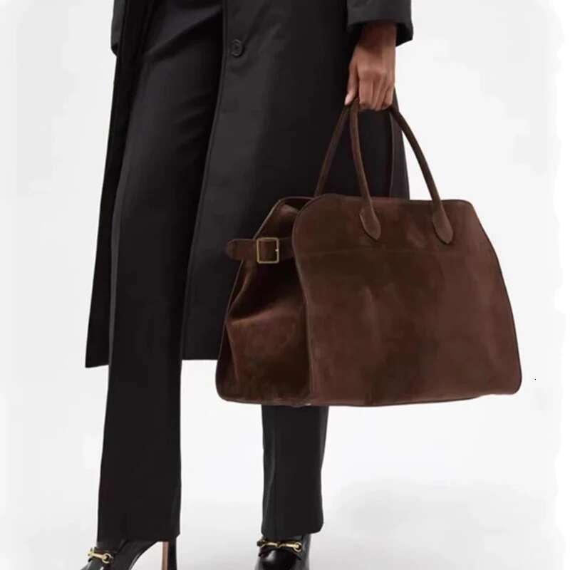 High End Niche Design Outdoor Travel Bags Autumn And Winter New Capacity Retro Commuter Handbags Shoulder Bag Bag