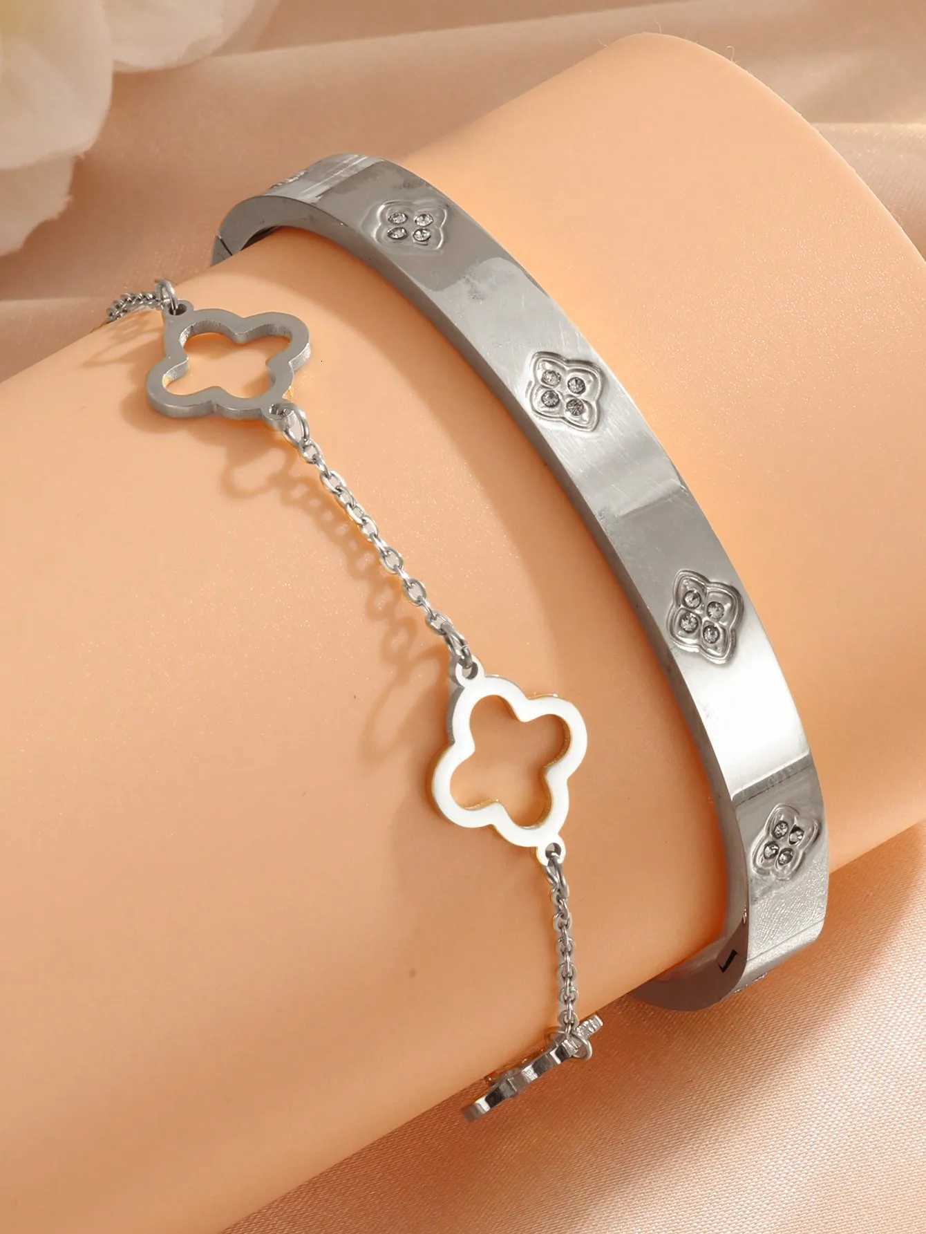2 Pcs Triangle Star Zirconia Bracelet with Clover Bracelet suitable for daily wear Valentines Day Gift Mothers Day GiftW251121