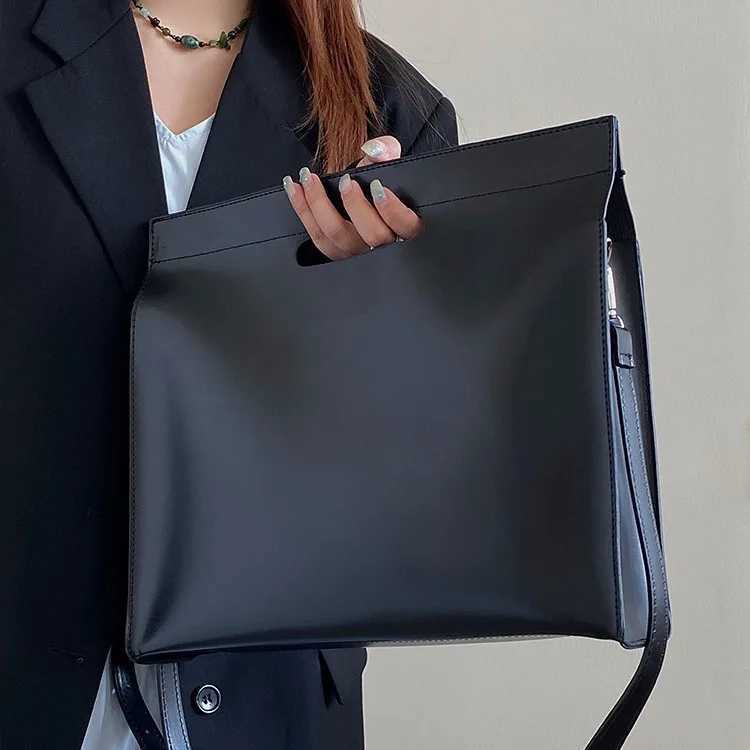 Womens simple official document tote bag computer bag commuting file bag niche hand bill of lading shoulder slung bagT251121