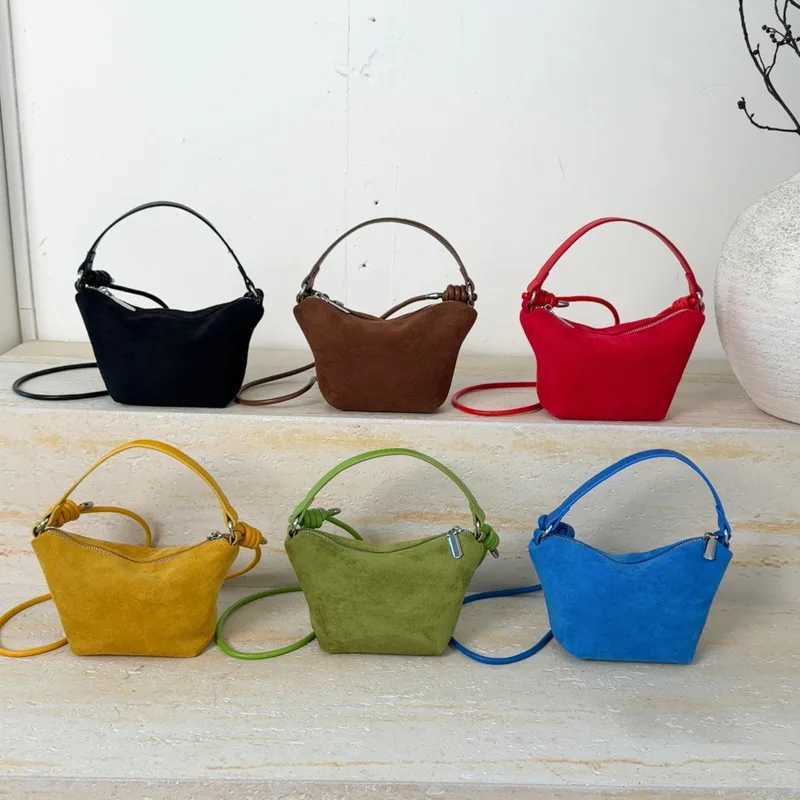 Solid Color Ladies Faux Suede Handle Handbags Lightweight Fem Crossbody Bag Small Hobos Portable Shoder Bag for Wen Y251121