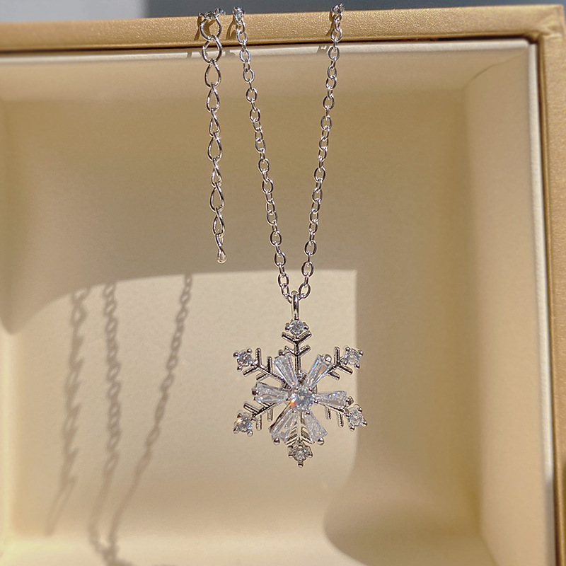 Rotatable Snowflake Necklace Women 2025 New Style designer necklace designer necklace for woman diamond chain luxury jewelry women mens necklace - view 3