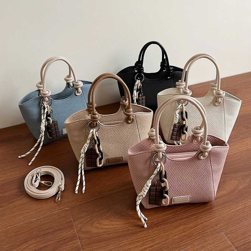 Fresher Style Top-handle Bags For Wen 2025 Summer Lat Trends Designer Handbags Luxury Shoder Cross Body Bag With Pendants Y251121