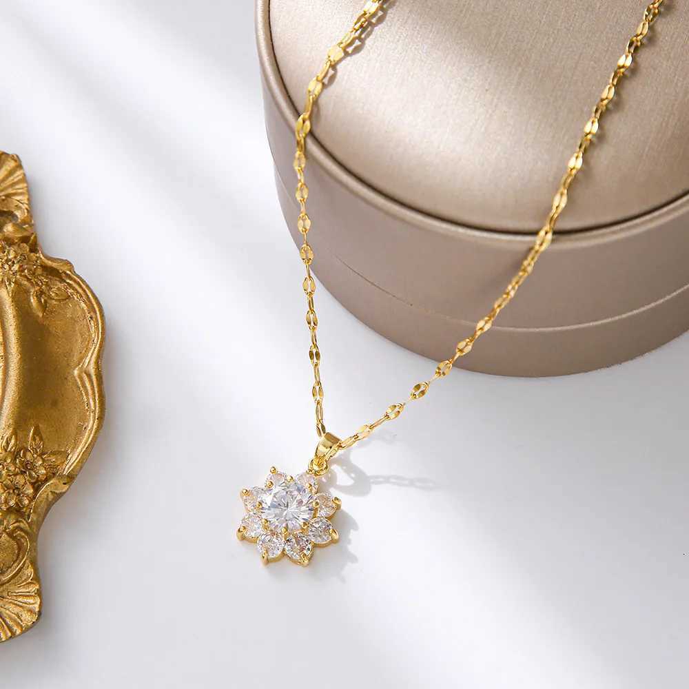 Sweet Zircon Crystal Pendant Necklace For Women Korean Fashion Stainless Steel Clavicle Chain Jewelry Female Wedding AccessoriesXJ251121
