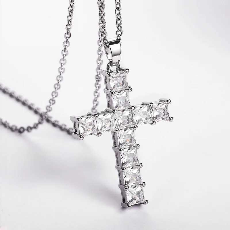 Huitan Hot Sale Female Cross Necklace Inlaid White/Pink Cubic Zirconia Fashionable Versatile Women Necklace for Party JewelryXJ251121