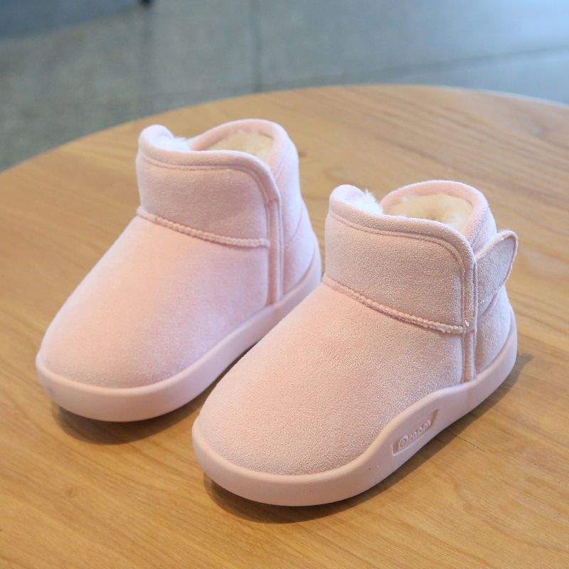 Winter wool lined designer walking shoes, children's soft soled non slip cotton shoes for boys and girls, fashionable snow boots