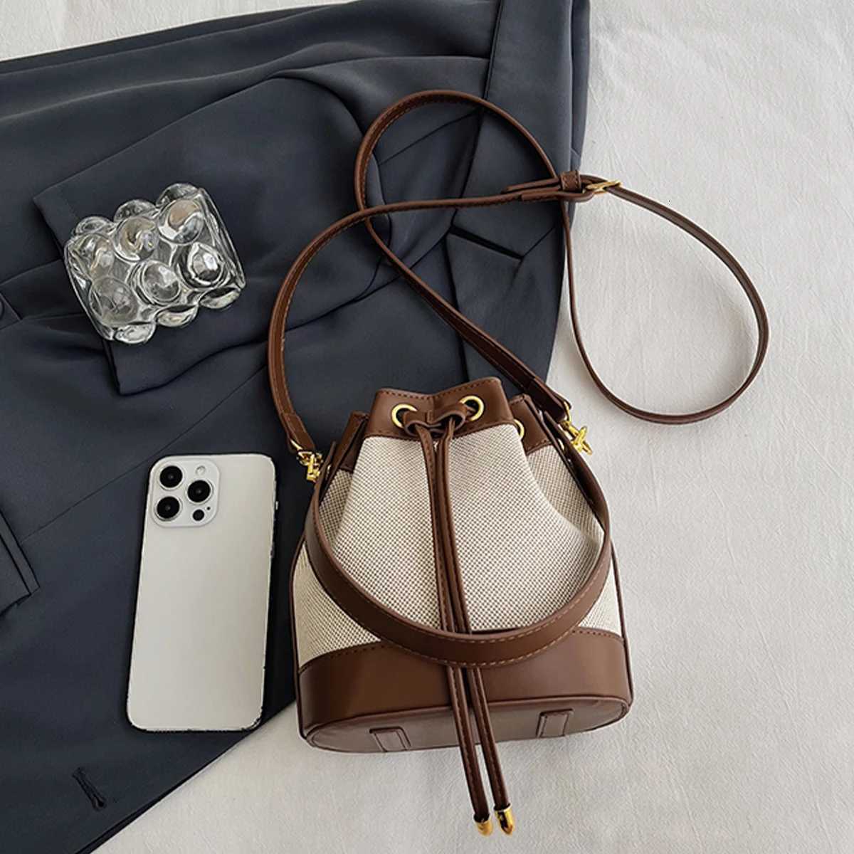 Vintage Quilted Lightweight PU Bucket Bag with Drstring Detachable Strap Spacious Shoder Bag for Daily Cmute Handbag Y251121