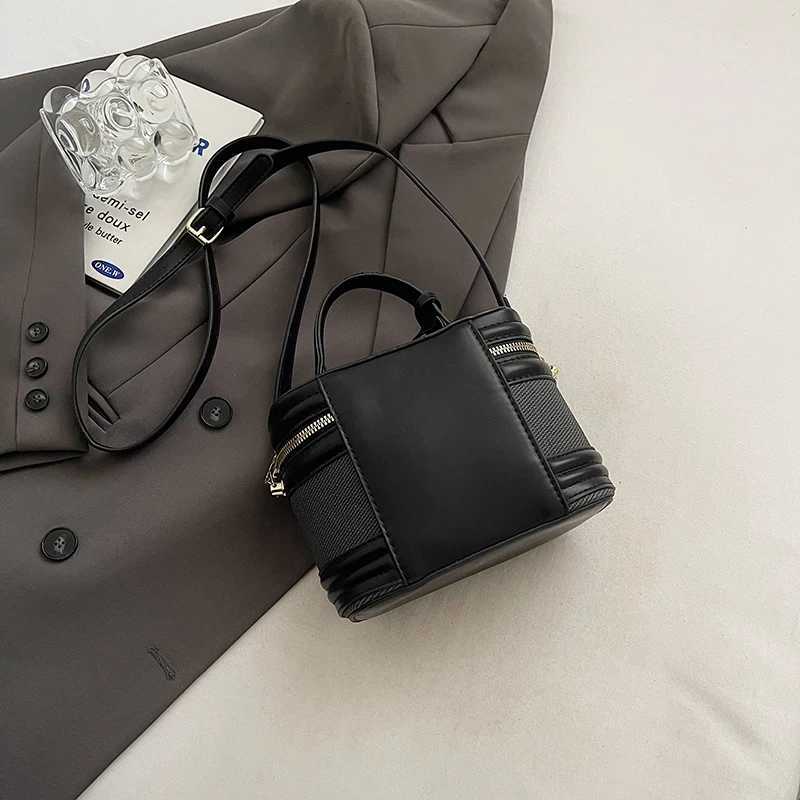 Fiable texture small bag for wen unique and versatile suitable for various occasis Y251121