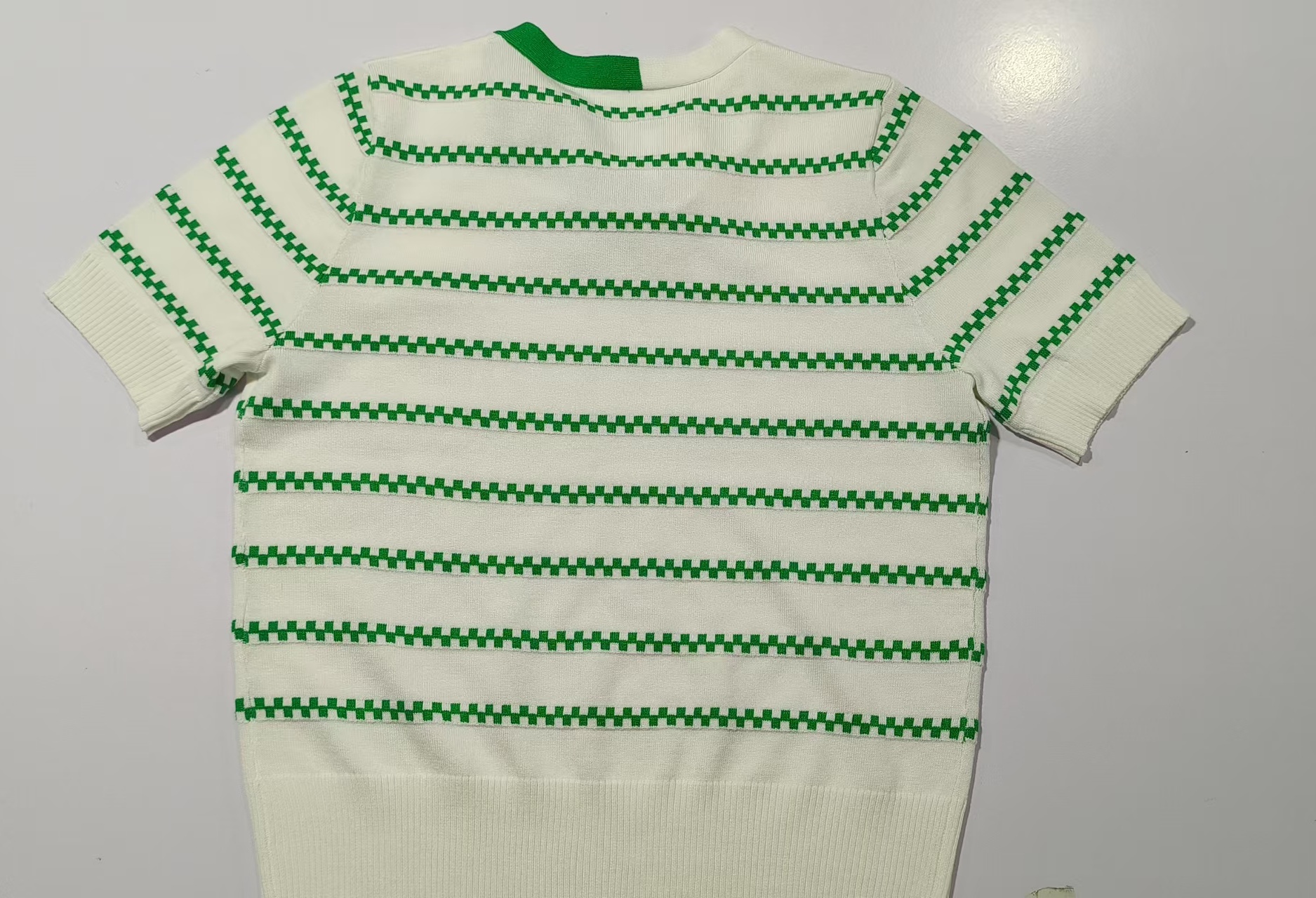 Women's bow tie clothing is fashionable Support customized styles with complete options