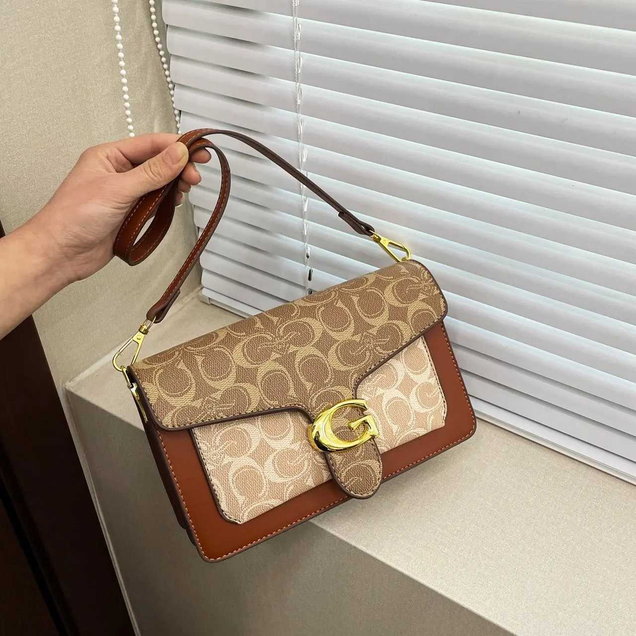 Famous Fi Style Crossbody Bag Vintage Minimalist Leather Purse With Luxury Letter Large Capacity Tote Design Y251121