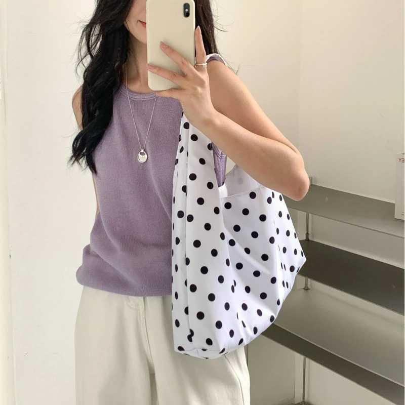 Newly Released Large Capacity Tote Bag for Commuting This Is A Polka Dot Shoulder Bag in A Fashionable Japanese Top Handle BagT251121