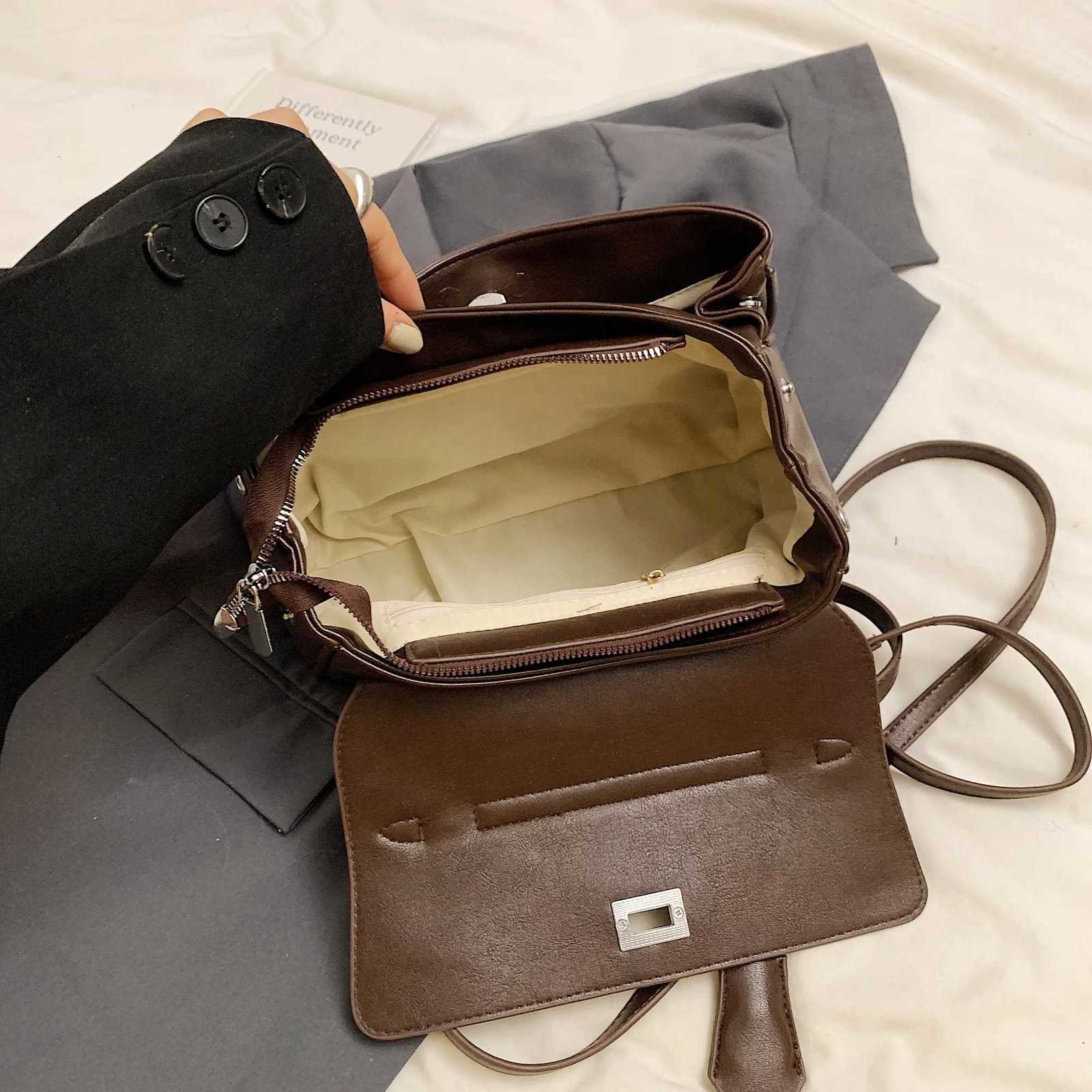 high-grade hand-held bag large-capacity tote bag with a stylish shoder bag Y251121