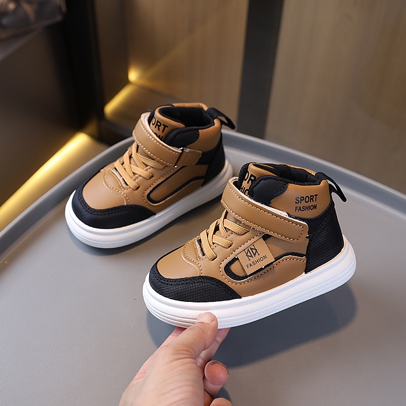 Designer Childrens Sports 2025 New Style Solid Heart Boys High Top Casual Board Shoes Soft Sole Single shoes Free shipping XJ260303