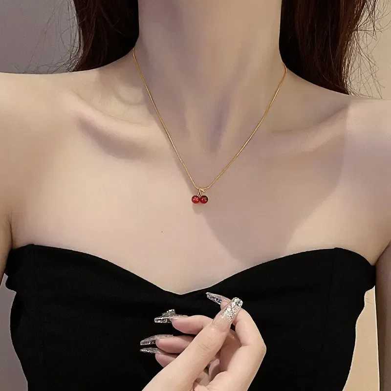 Little Wine Red Cherry Pendant Necklaces For Women Fashion Personality Fruit Golden Chain Necklace Party Jewelry Birthday GiftsXJ251121