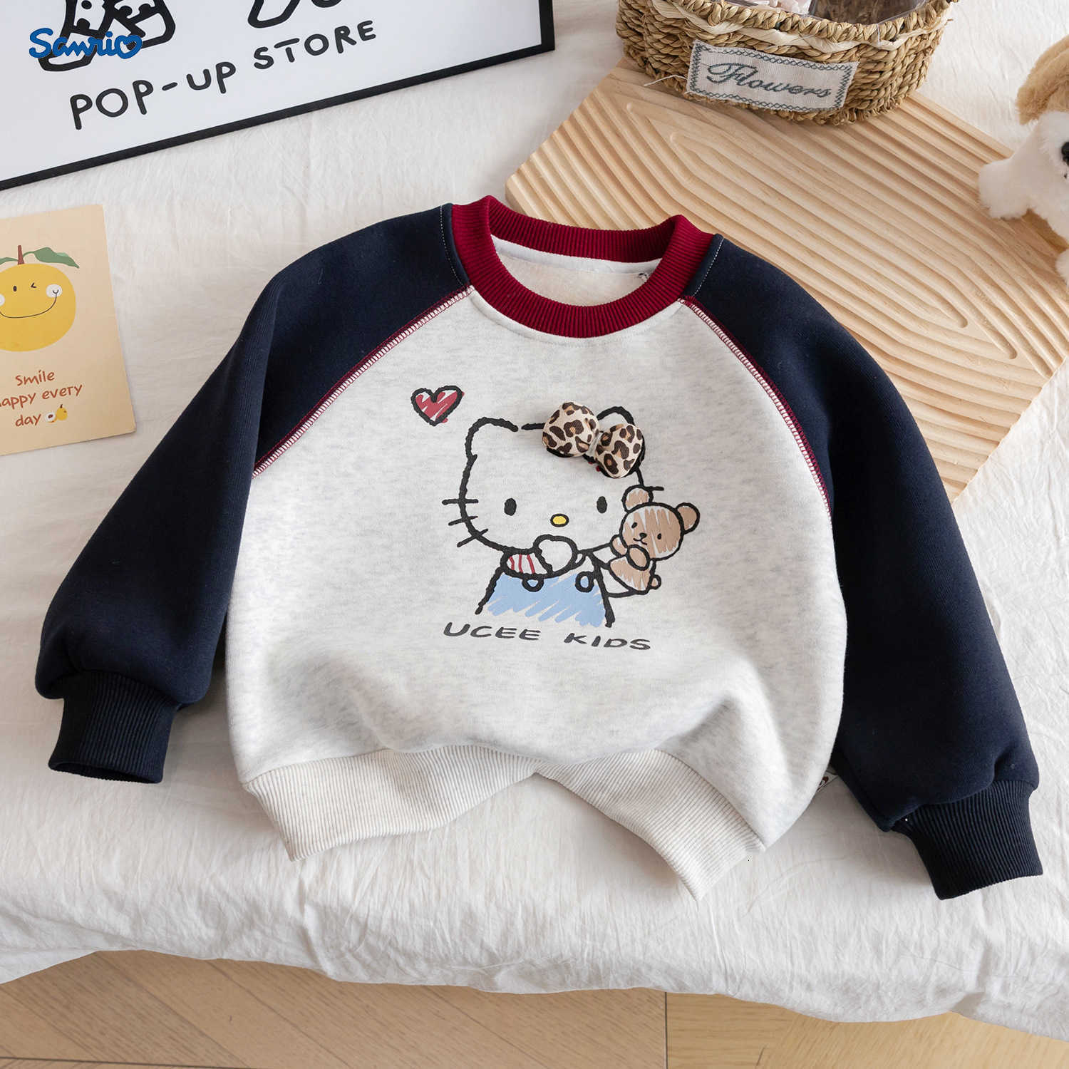 Sanrio Girls Fleece Sweatshirt Autumn Winter 2025 New Baby Girl Winter Round Neck Pullover Top Childrens Winter Clothing H251121