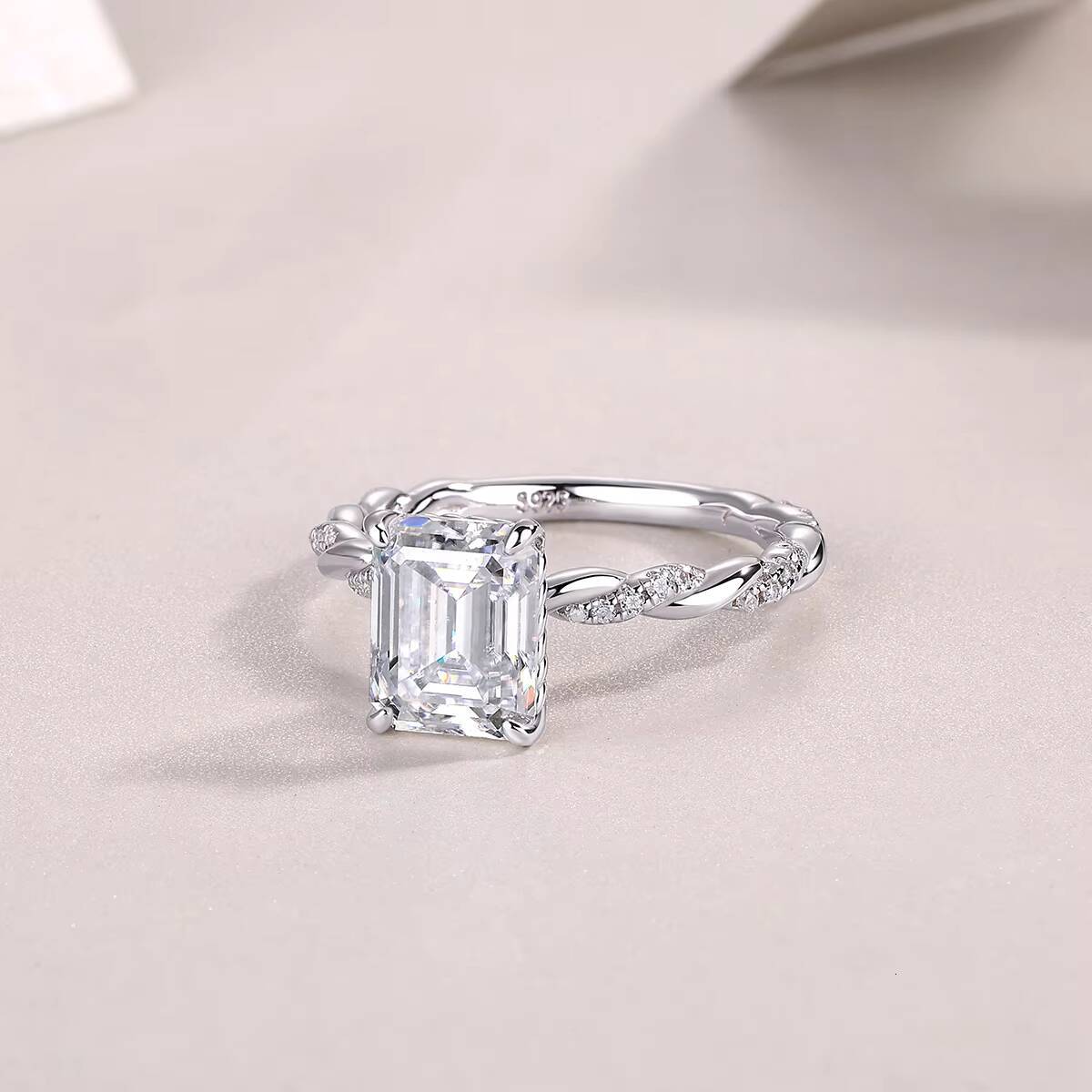 GRA Certified Fine Women Jewelry S925 Sterling Silver 3CT Emerald Cut Moissanite Wedding Ring