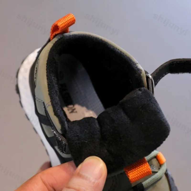 Childrens Sneakers 2025 Autumn Winter Boys Sport Shoes Girls Plush Warm Cotton Casual Shoes Studnet High Top Outdoor Ankle BootsW251121