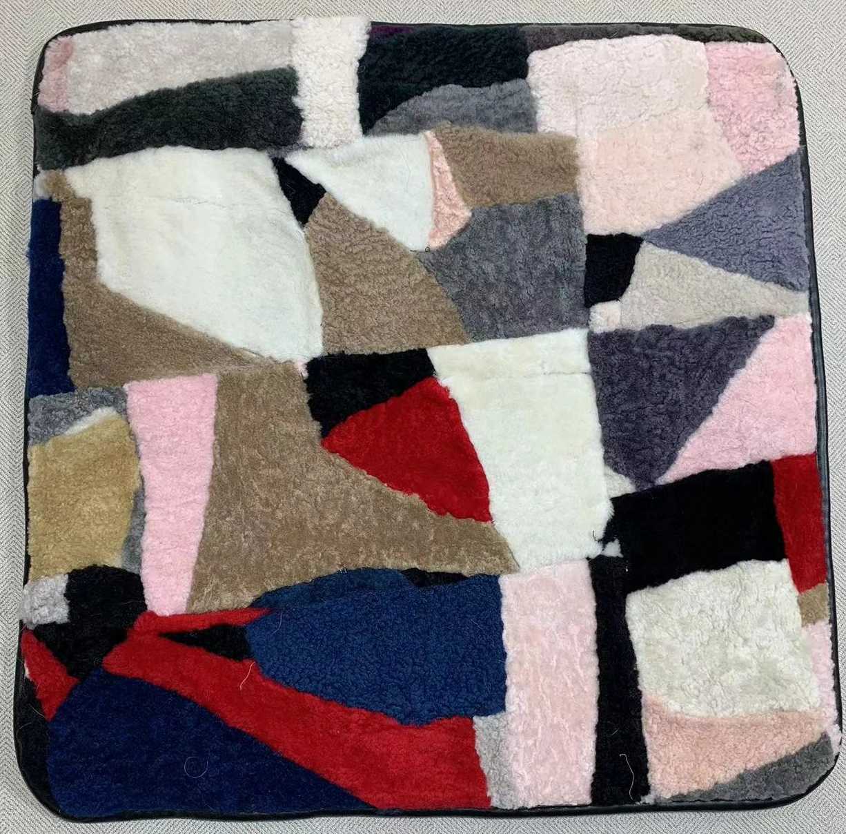 Unique patchwork art pattern chair cushion sheep leather butt pad thickened pure wool fur futon paw pet bed C251121