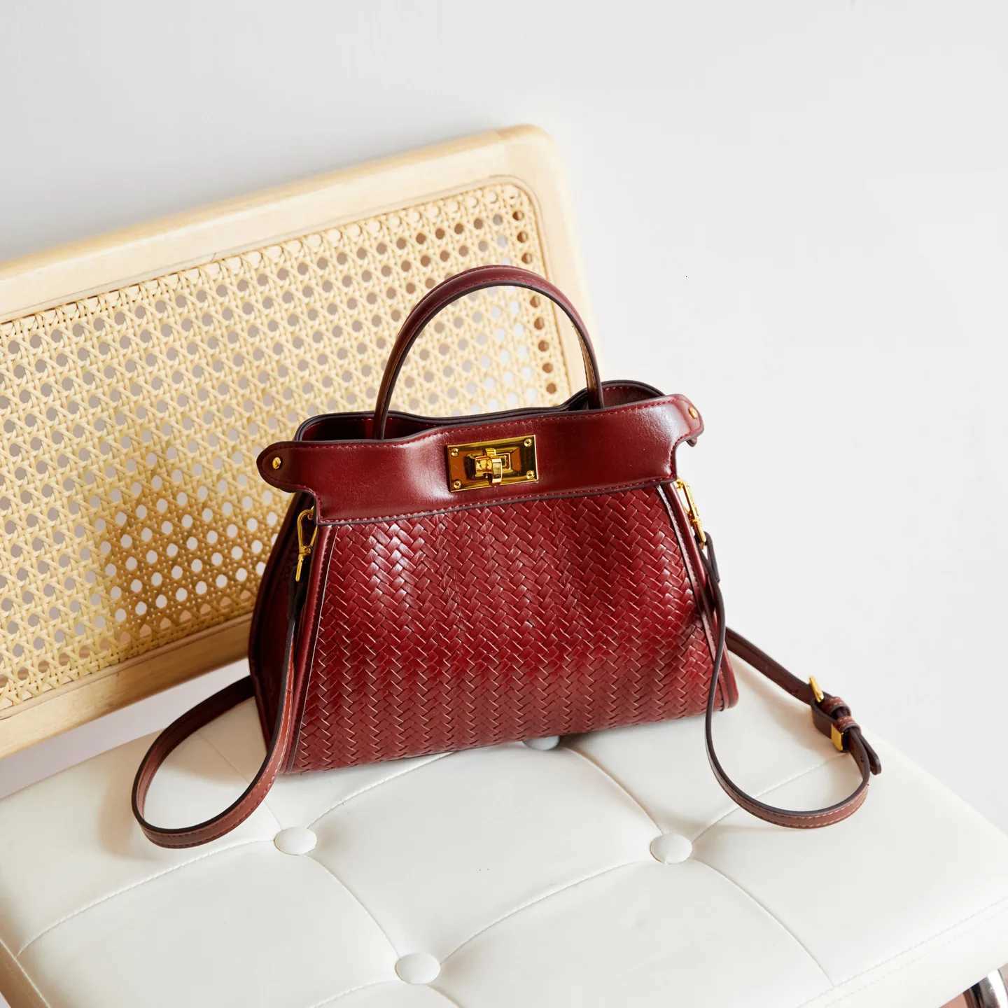 Shoder Bag Handbag Messenger Bag Simple and Fiable Rhbus Woven Pattern Wens Bag Texture Y251121