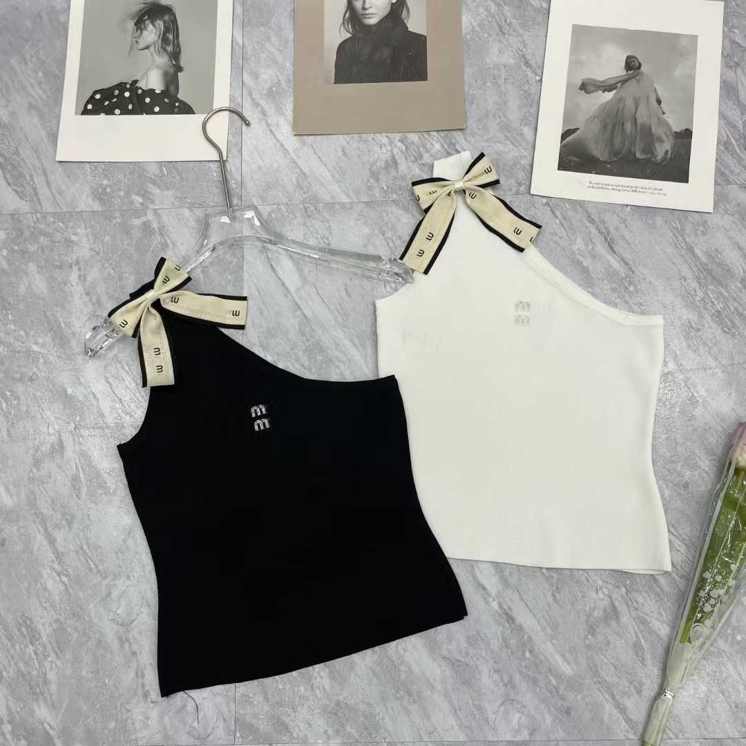 2025 Early Spring New Bow Camisole Tank Top with Exposed Shoulder Cover Slim Fit and Versatile Knitted Top Womens Trendy Short Style Y250420ovpw L2507