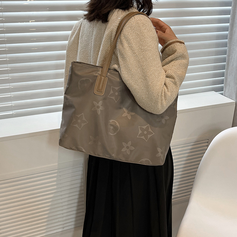 Work bag women large capacity versatile leisure handbag shopping bag waterproof mommy bag shoulder tote