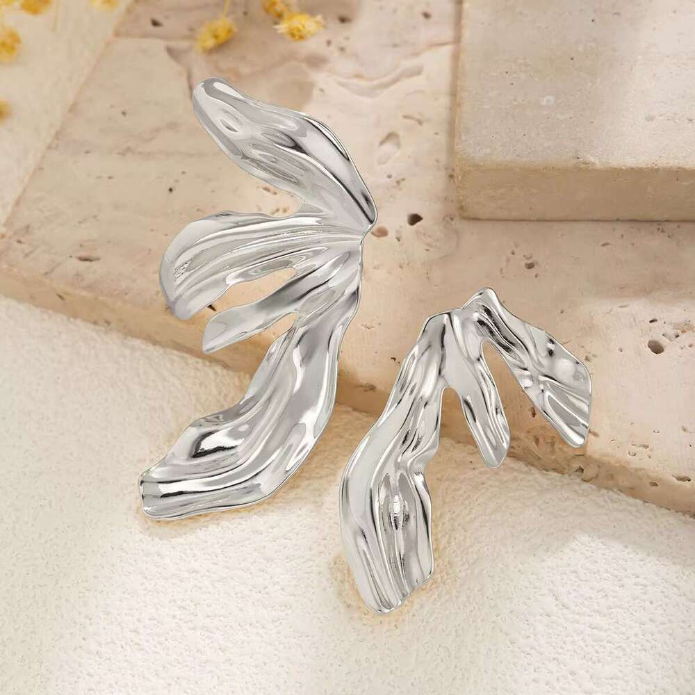 Designer Water Grass Stud Earrings for Women Trendy Ladies Daily Accessories 2024 Fashion Jewelry Female Girls Gifts Decoration