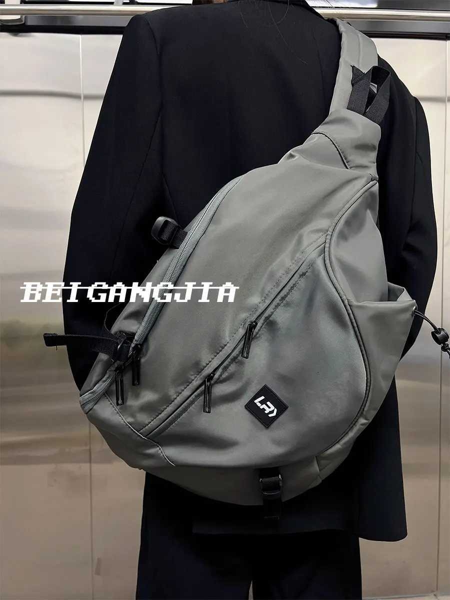 Fashion Streetwear Portable Light Nyl Ch Sling Men Bag Korean Style Cmuter Travel Man Shoder Crossbody Bags Backpack for Men Y251121